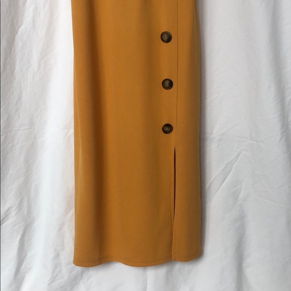 YELLOW DRESS - Picture 3 of 4